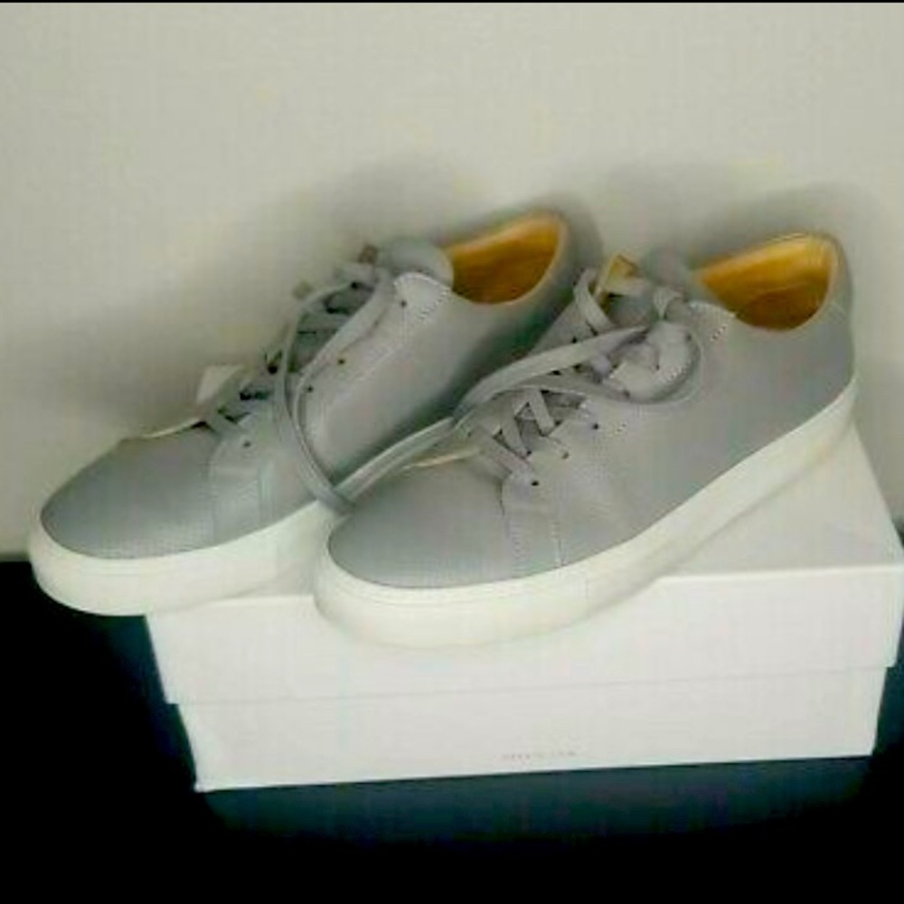 Greats Brooklyn The Royale Men's Ash Grey Leather Fashion Sneaker Size 9.5 US